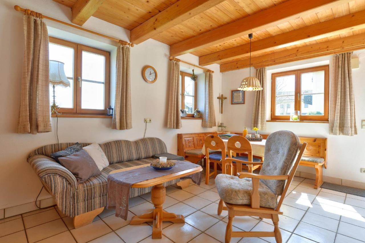 Gilg-Kraeuterhof Apartamento Schnaitsee Exterior foto